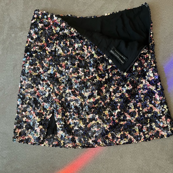 URBAN OUTFITTERS Women’s SEQUIN MINI SKIRT small Back Zipper - Picture 5 of 11